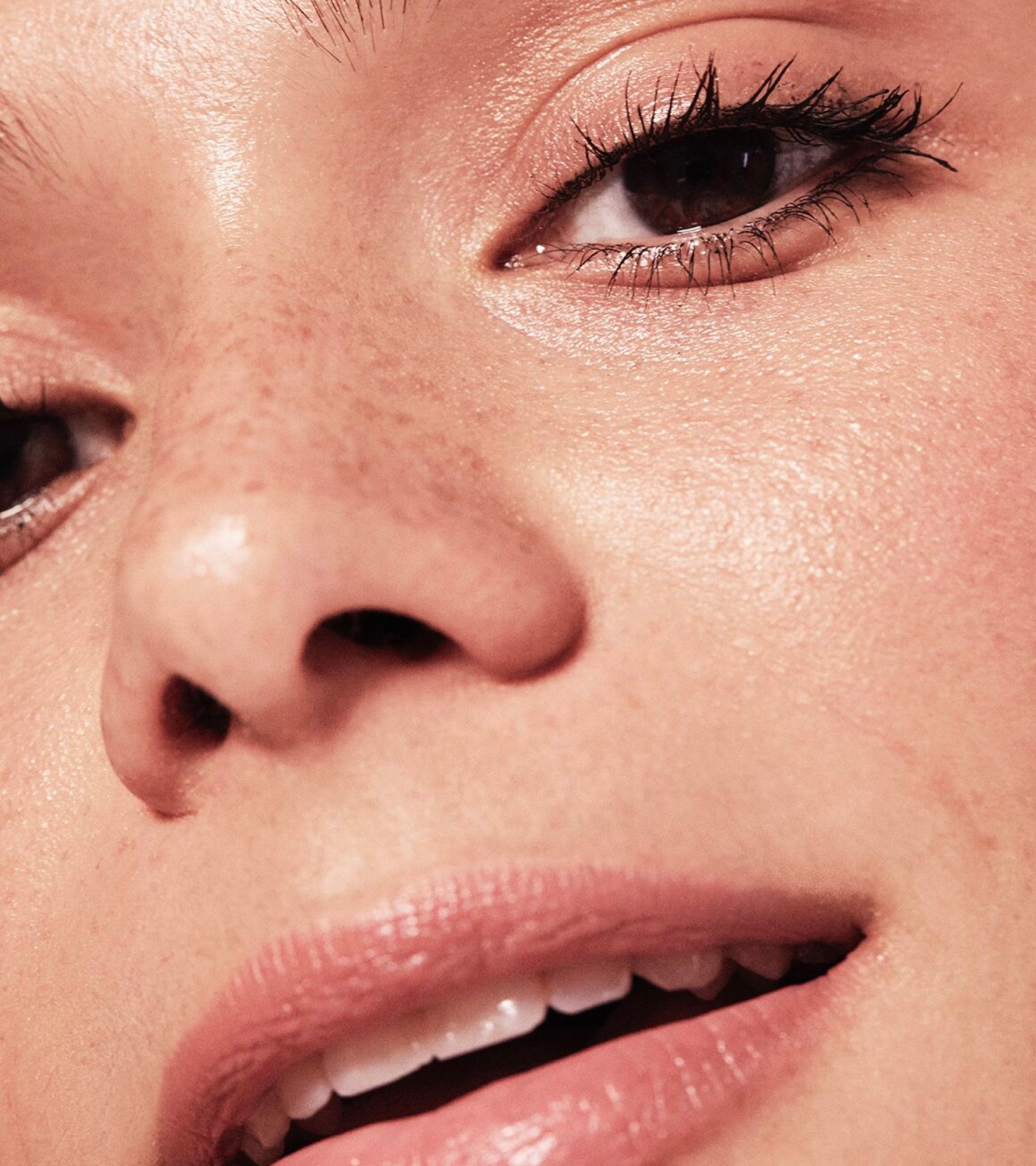 Aeditor <span class="slash">/</span> <span>APP</span></span>